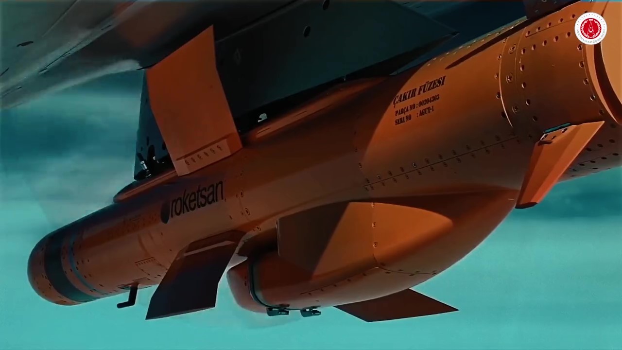 ROKETSAN'IN GELİŞTİRDİĞİ MİNİ SEYİR FÜZESİ ÇAKIR'IN İLK ATIŞI AKINCI TİHA’YA