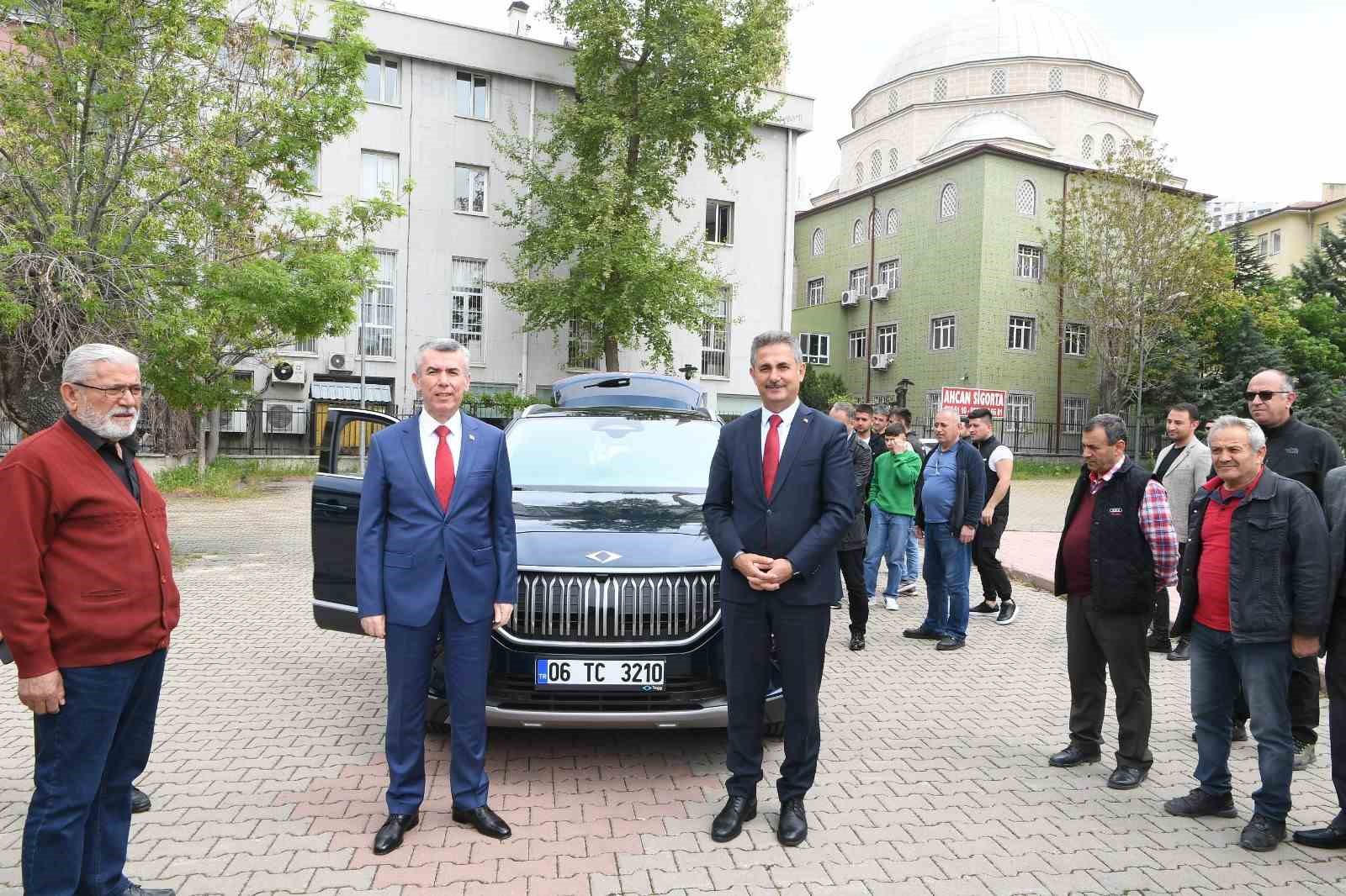 TÜRKİYE’NİN YERLİ VE MİLLİ ÜRETİMİ TOGG, ANKARA'NIN MAMAK İLÇESİNDE VATANDAŞLARIN