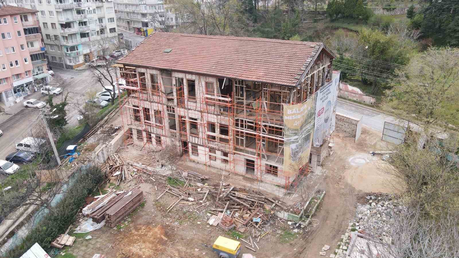 YILDIRIM BELEDİYESİ, 19’UNCU YÜZYILDA MÜSLÜMAN TÜRK İŞ İNSANLARININ KURDUĞU İLK
