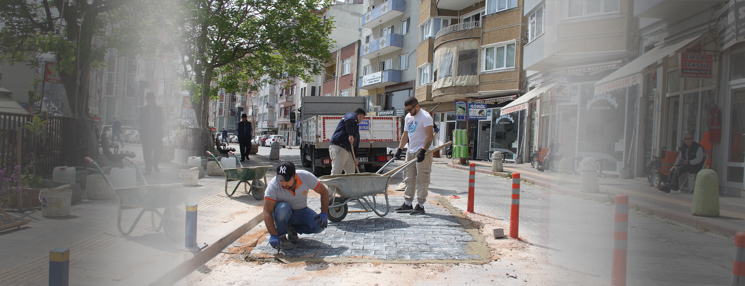Bandırma’nın en işlek caddelerinden biri olan 17 Eylül Mahallesi, Hacı