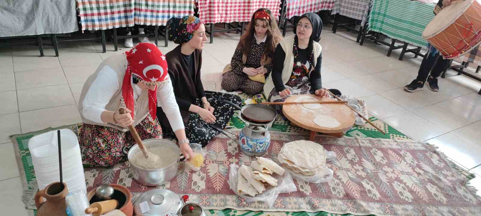 SAMSUN ÇARŞAMBA DİKBIYIK ANADOLU LİSESİ TARAFINDAN YÖRESEL LEZZETLER YARIŞMASI DÜZENLENDİ.