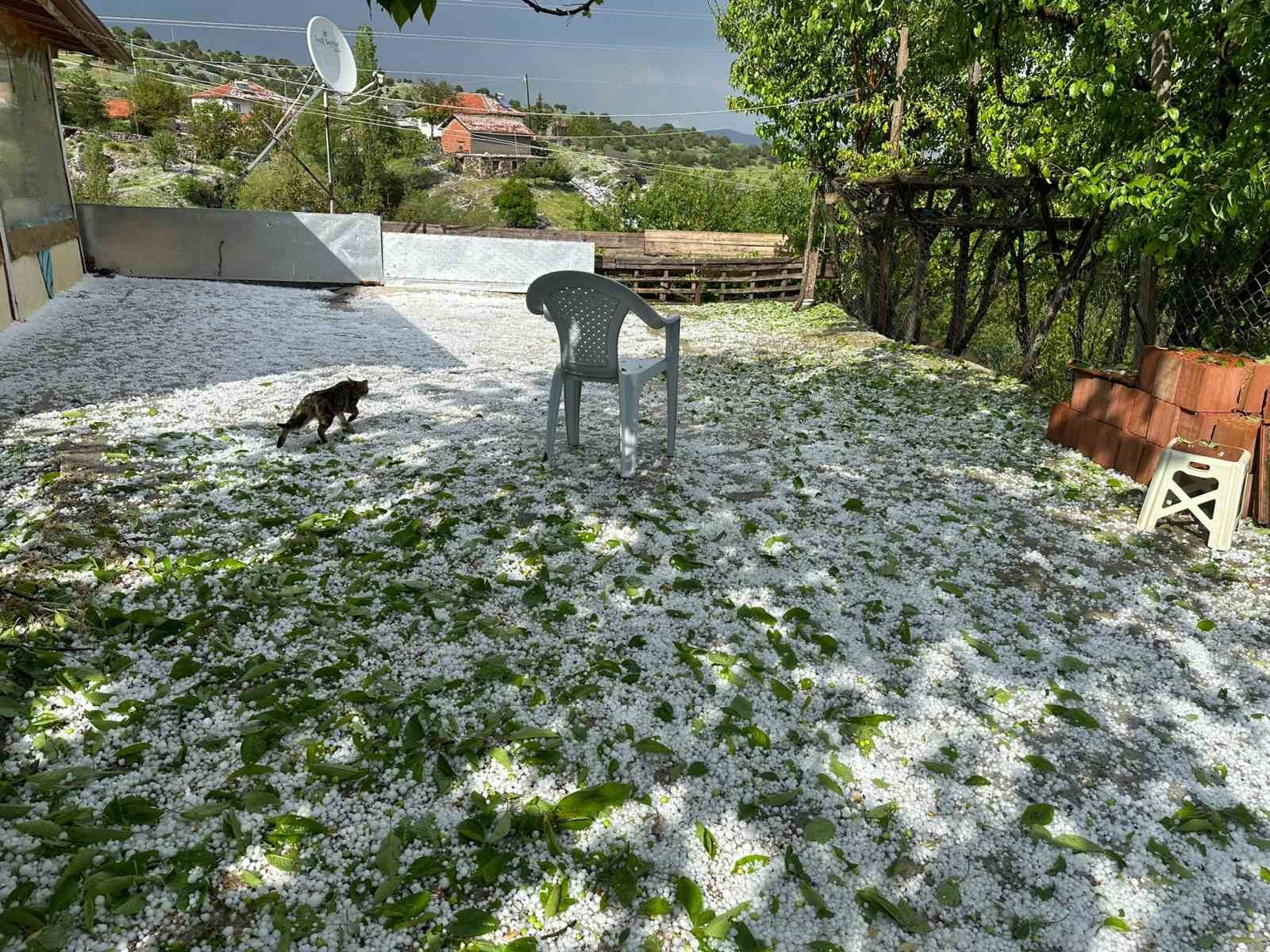 YOZGAT’TA DOLU YAĞIŞI ETKİLİ OLDU