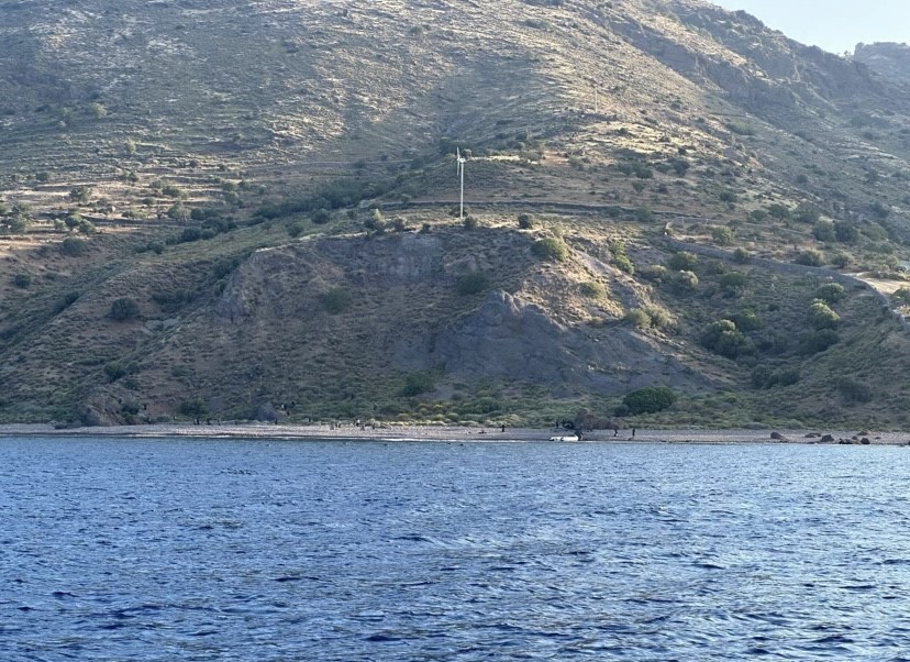ÇANAKKALE’NİN AYVACIK İLÇESİ BABAKALE SAHİLİNDE YUNAN SAHİL GÜVENLİK EKİPLERİNCE, TÜRK