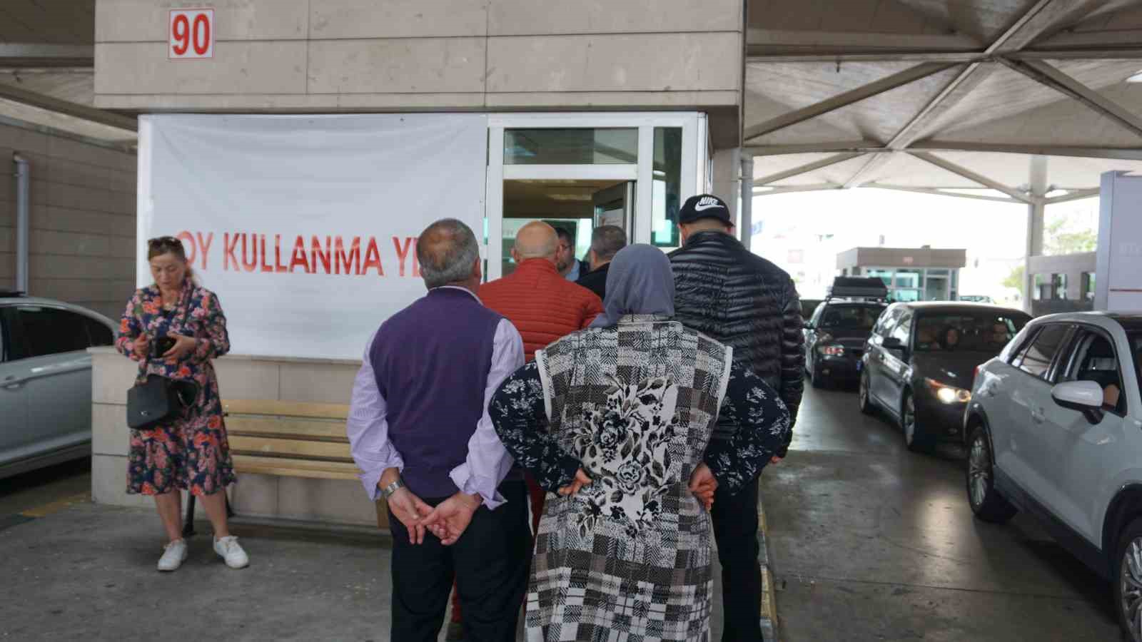 CUMHURBAŞKANLIĞI SEÇİMİNİN İKİNCİ TURU İÇİN YURT DIŞI SEÇMEN KÜTÜĞÜNE KAYITLI