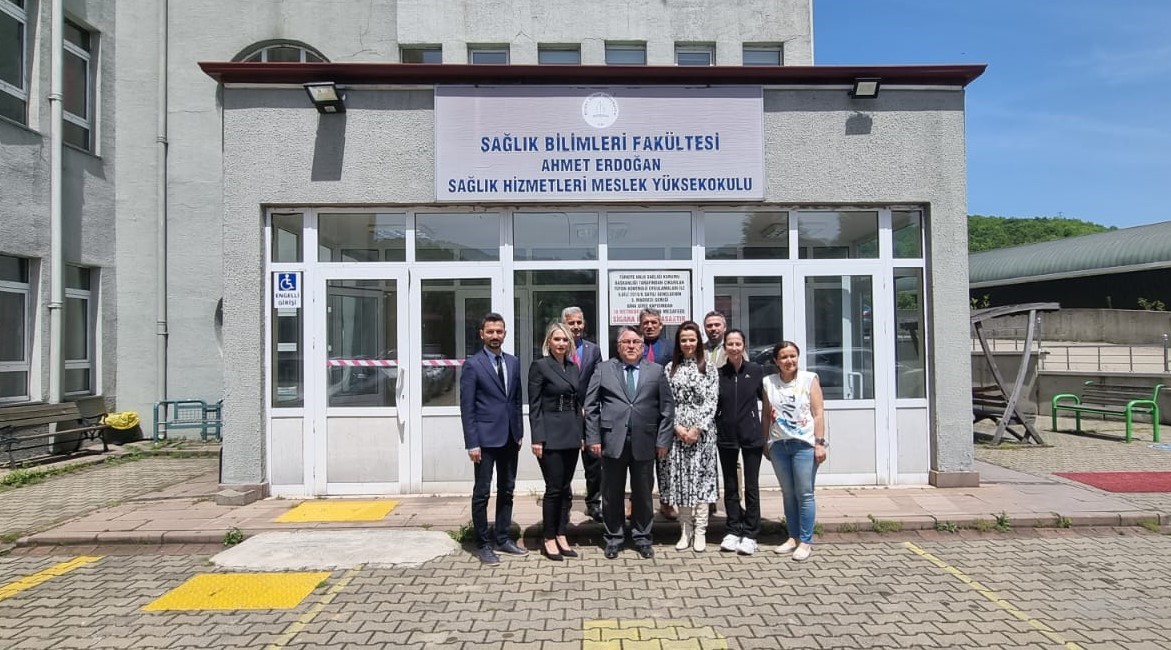 ZONGULDAK BÜLENT ECEVİT ÜNİVERSİTESİ REKTÖRÜ PROF. DR. İSMAİL HAKKI ÖZÖLÇER,