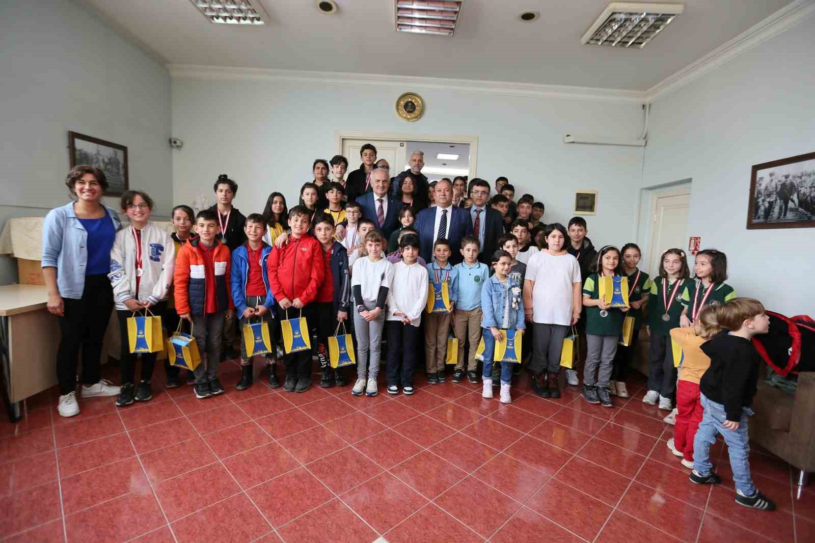 DERİNCE BELEDİYE BAŞKANI ZEKİ AYGÜN, 5. TÜRKİYE AKIL VE ZEKA