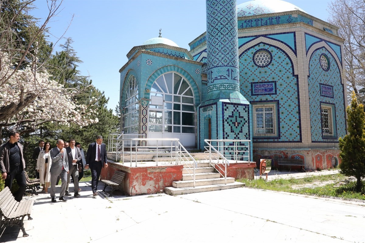 ZEMİN KAYMASI SEBEBİYLE 5 YILDIR İBADETE KAPALI OLAN ÇİNİ CAMİİ