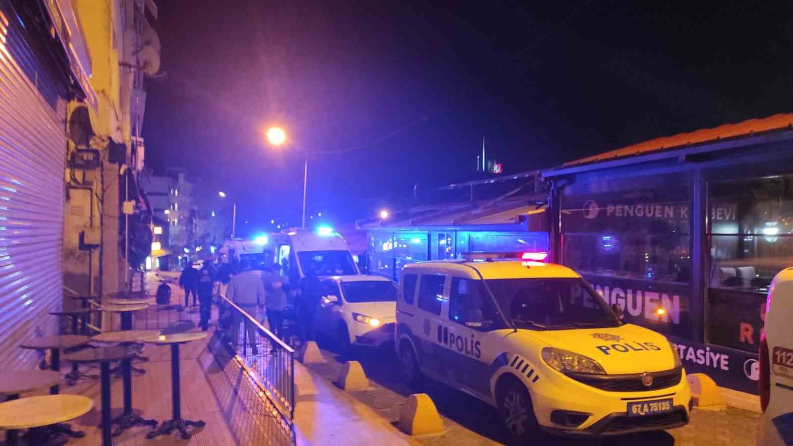 ZONGULDAK'IN EREĞLİ İLÇESİNDE MEYDANA GELEN SİLAHLI KAVGADA 4 KİŞİ YARALANDI.