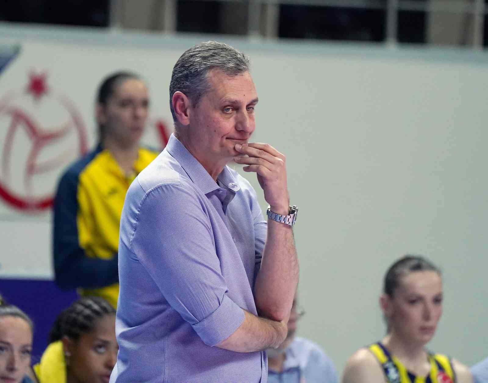 RUSYA KADINLAR VOLEYBOL LİGİ EKİPLERİNDEN DİNAMO-AK BARS, TAKIMIN BAŞINA SON