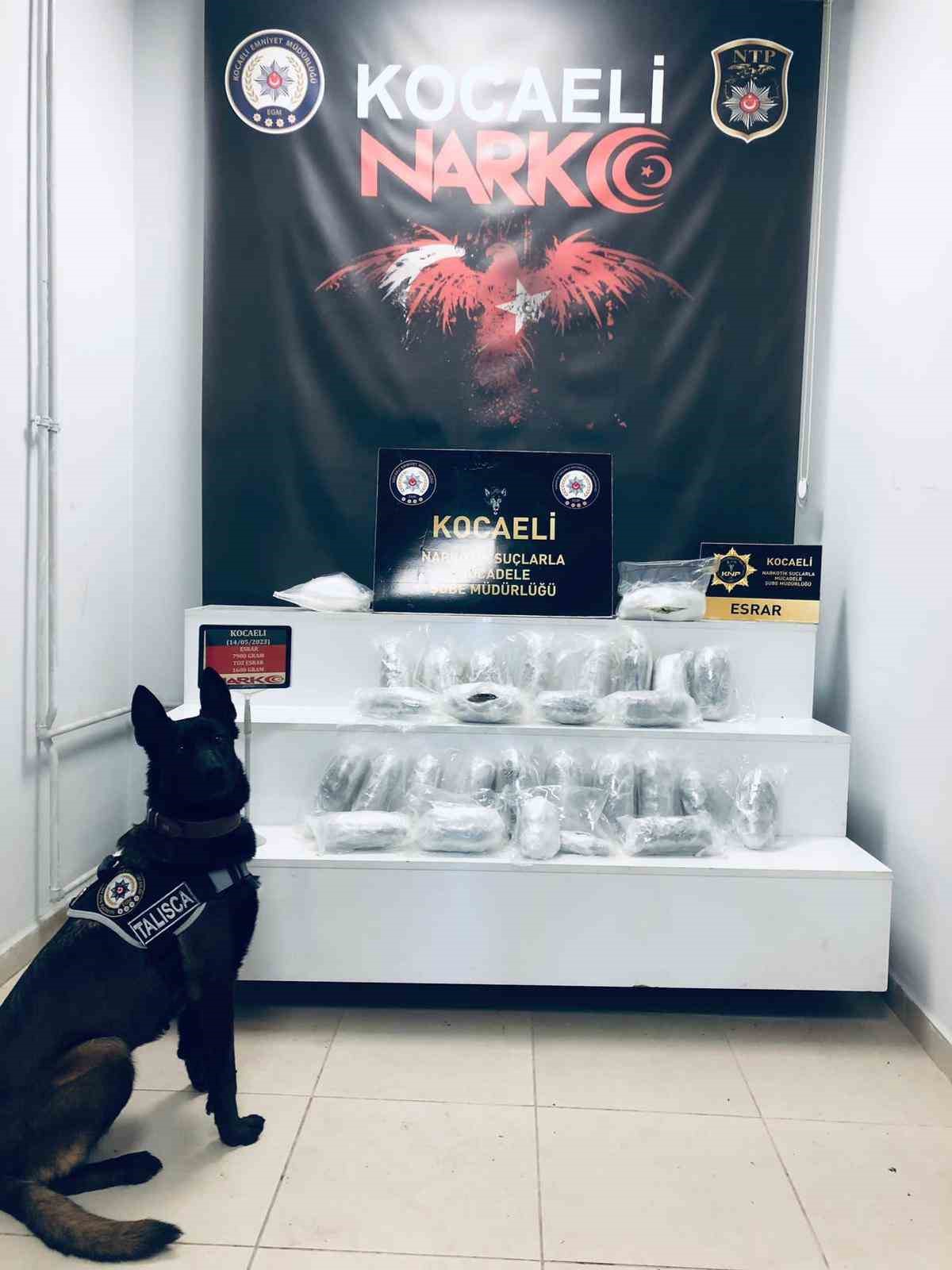 KOCAELİ'DE DURDURULAN ARAÇTA YAPILAN ARAMADA 9 KİLO 500 GRAM UYUŞTURUCU