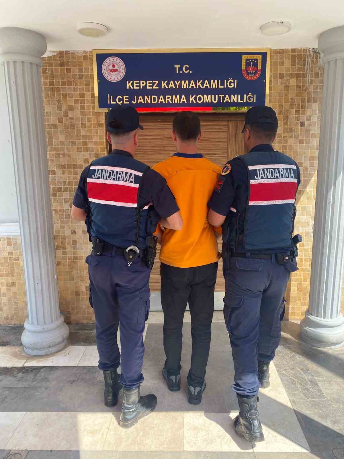 ANTALYA’DA JANDARMA EKİPLERİ TARAFINDAN ÇEŞİTLİ SUÇLARDAN HAKKINDA 14 YIL HAPİS