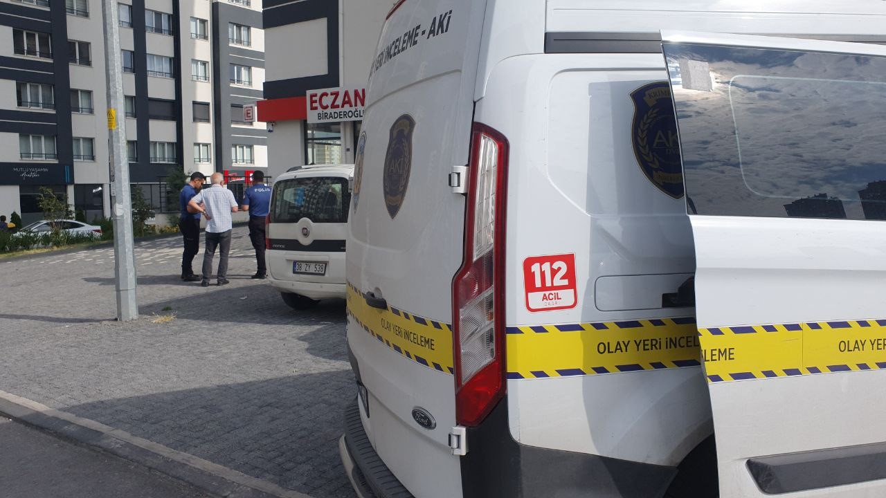 KAYSERİ’NİN TALAS İLÇESİNDE 5. KATTAKİ İKAMETİNİN CAMINDAN DÜŞEN GENÇ KIZ