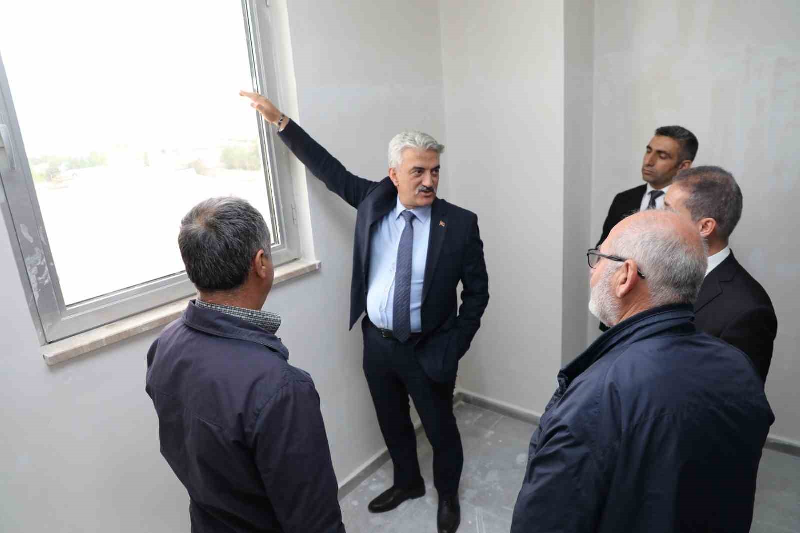 ERZİNCAN VALİSİ MEHMET MAKAS, YAPIMI DEVAM EDEN 500 YATAKLI DEVLET