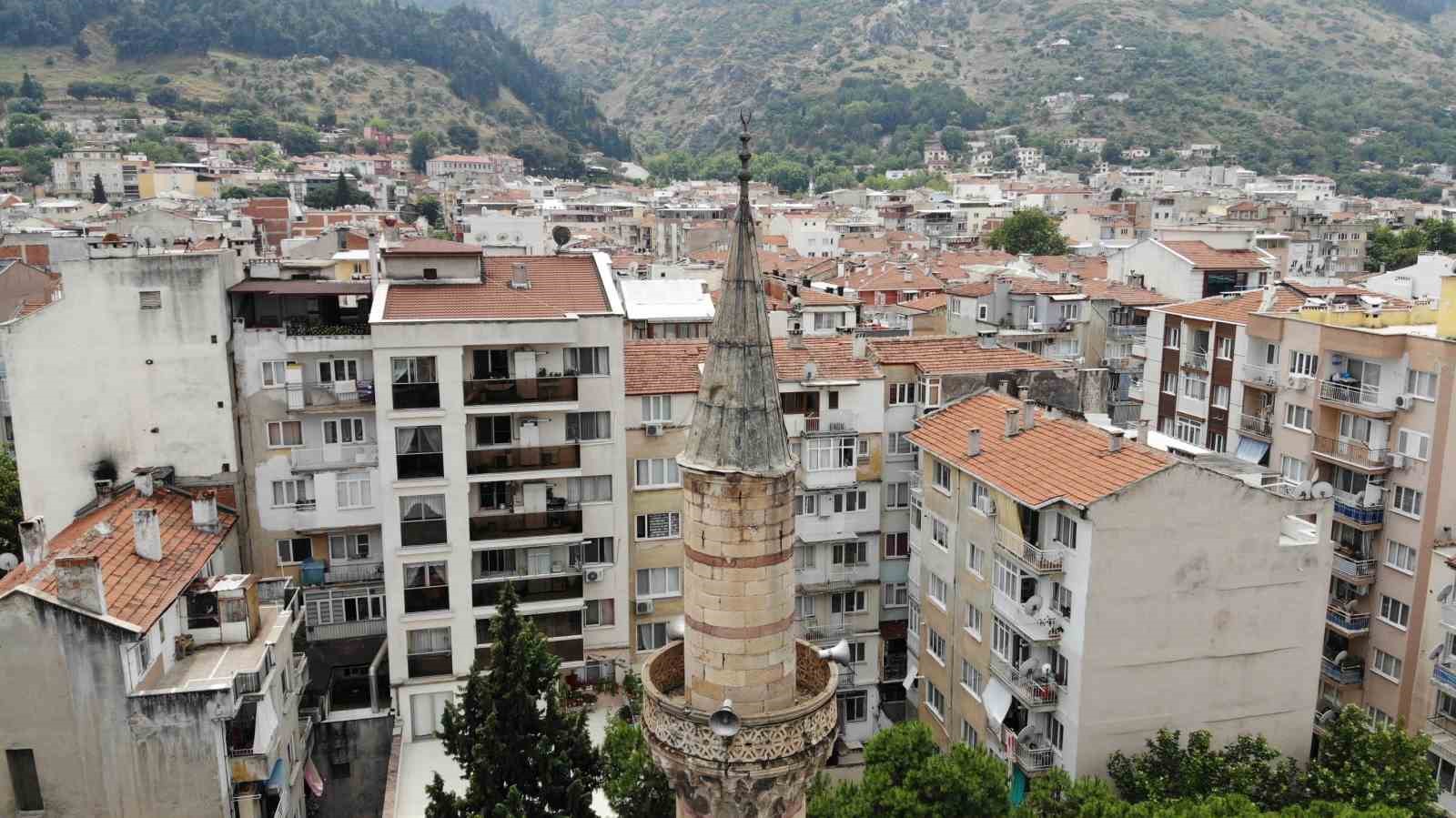 MANİSA’DA 1549 YILINDA YAPTIRILAN İBRAHİM ÇELEBİ CAMİİ'NİN MİNARESİNİN ŞEREFESİ VE