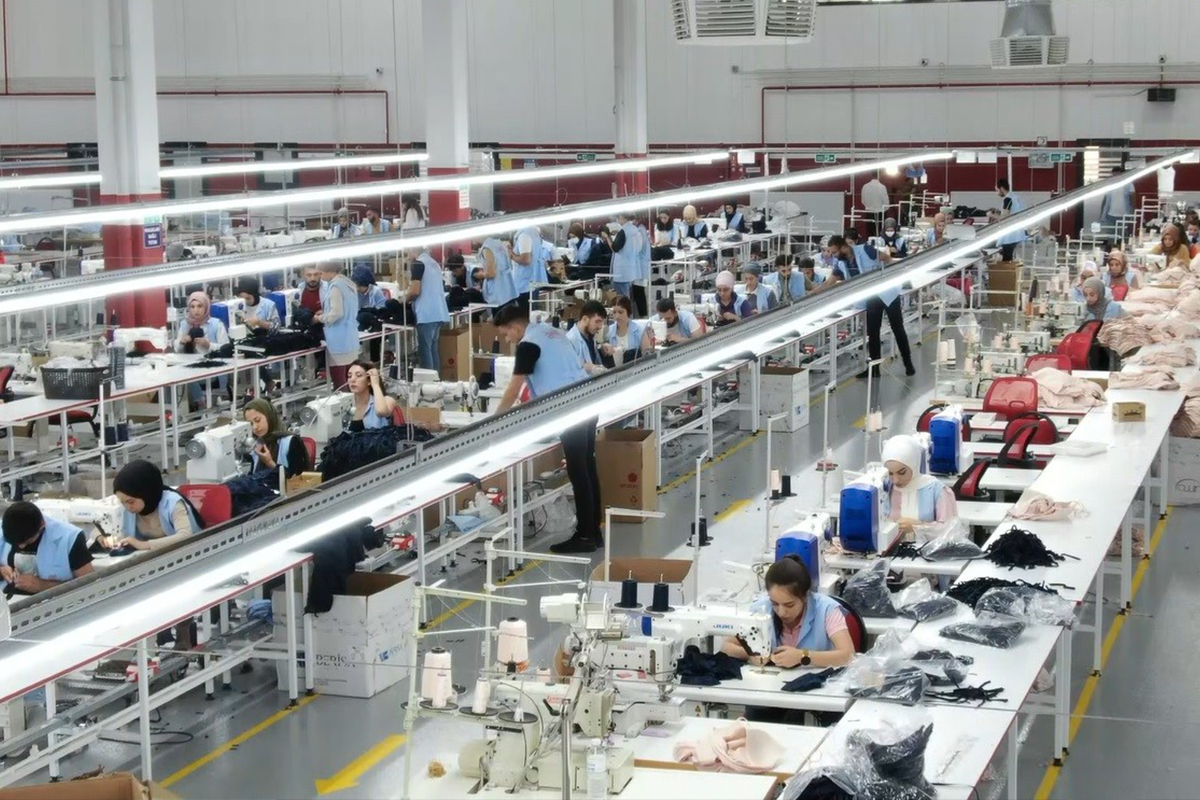 Çalıştığı iş yerinden daha iyi şartları vadeden başka bir işverenin