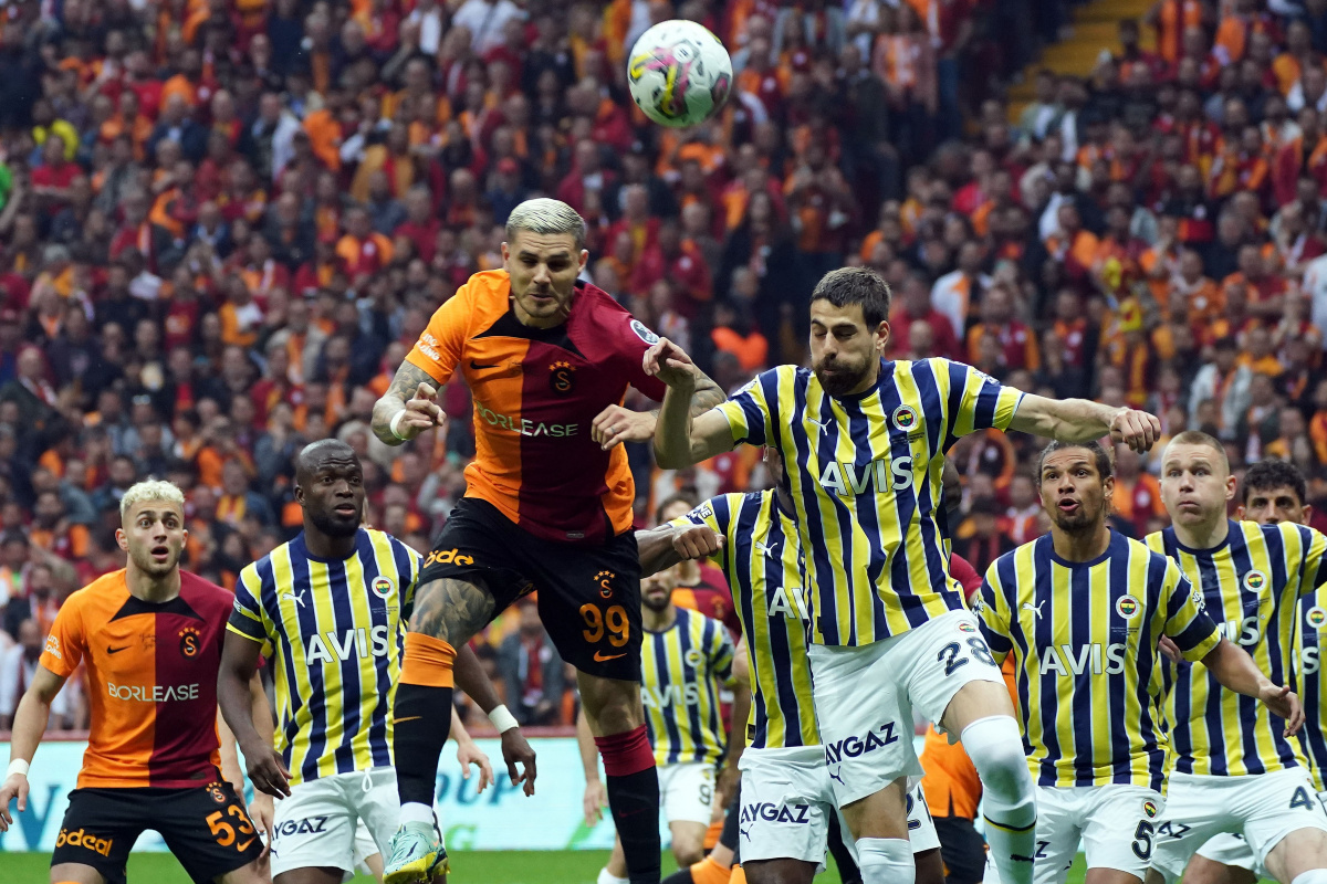 Spor Toto Süper Lig’in 37. haftasında şampiyon Galatasaray, sahasında Fenerbahçe’yi