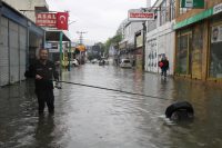 Sağanak sonrası sel ve su baskınlarının yaşandığı Samsun’da dükkanları yağmur