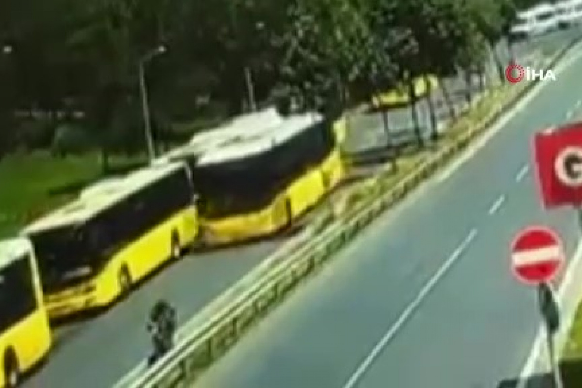 Esenler’de bir kişi, duraktaki park halinde bulunan İETT otobüsünü kaçırarak