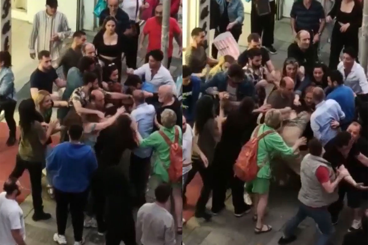 Bakırköy’de bir kadın esnaf, yan taraftaki komşusuna mal indirdiği sırada