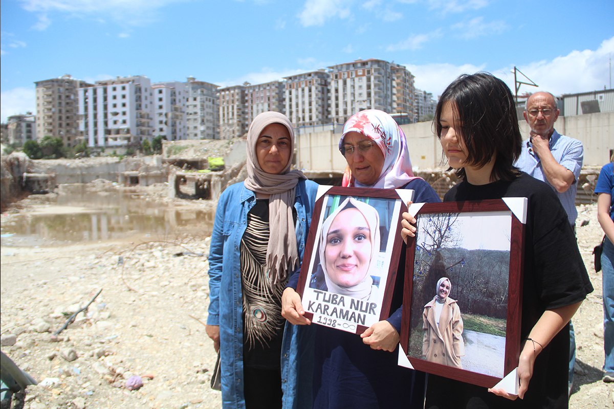 Rönesans enkazından kayıp çığlığı Hatay’da, daireleri ‘Cennetten bir köşe’ sloganıyla satılan Rönesans Rezidans yüzlerce