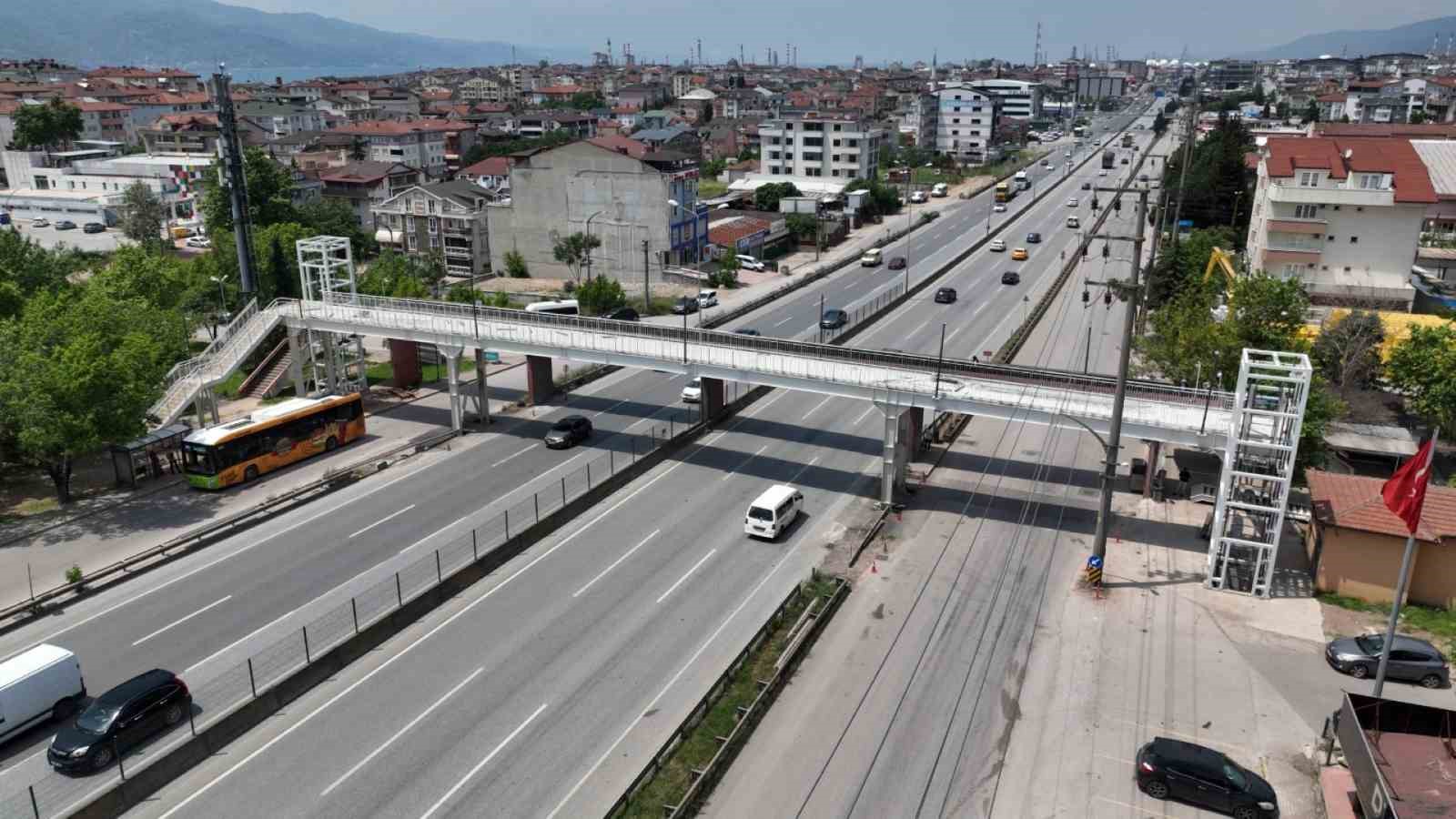 KOCAELİ’NİN DERİNCE İLÇESİ 60 EVLER MEVKİİNDE YAPIMI SÜREN YAYA ÜST
