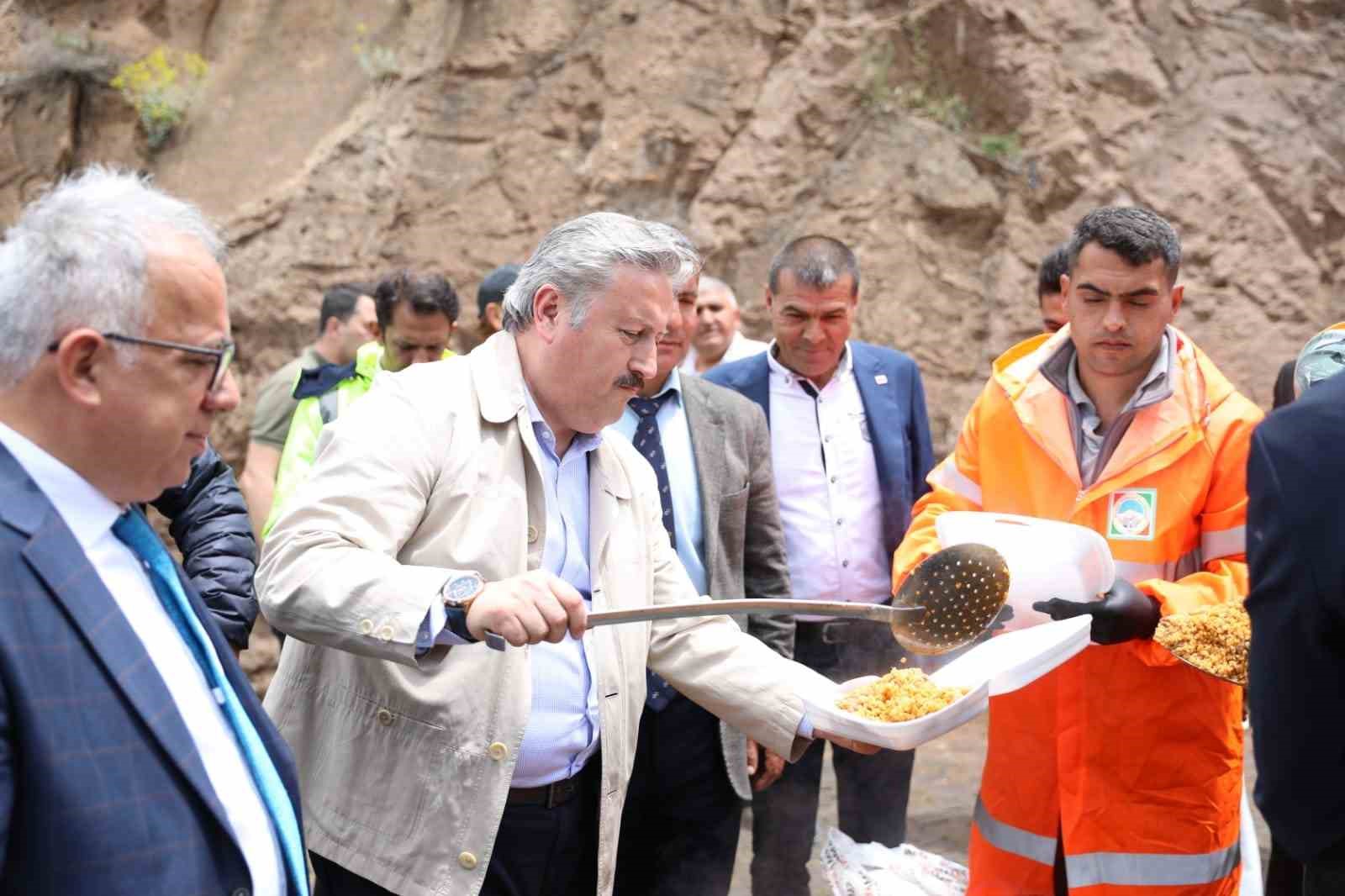 MELİKGAZİ BELEDİYESİNİN MİMARSİNAN EVLİYALAR BÖLGESİNDE GERÇEKLEŞTİRDİĞİ 645. MİMARSİNAN EVLİYALAR GÜNÜ