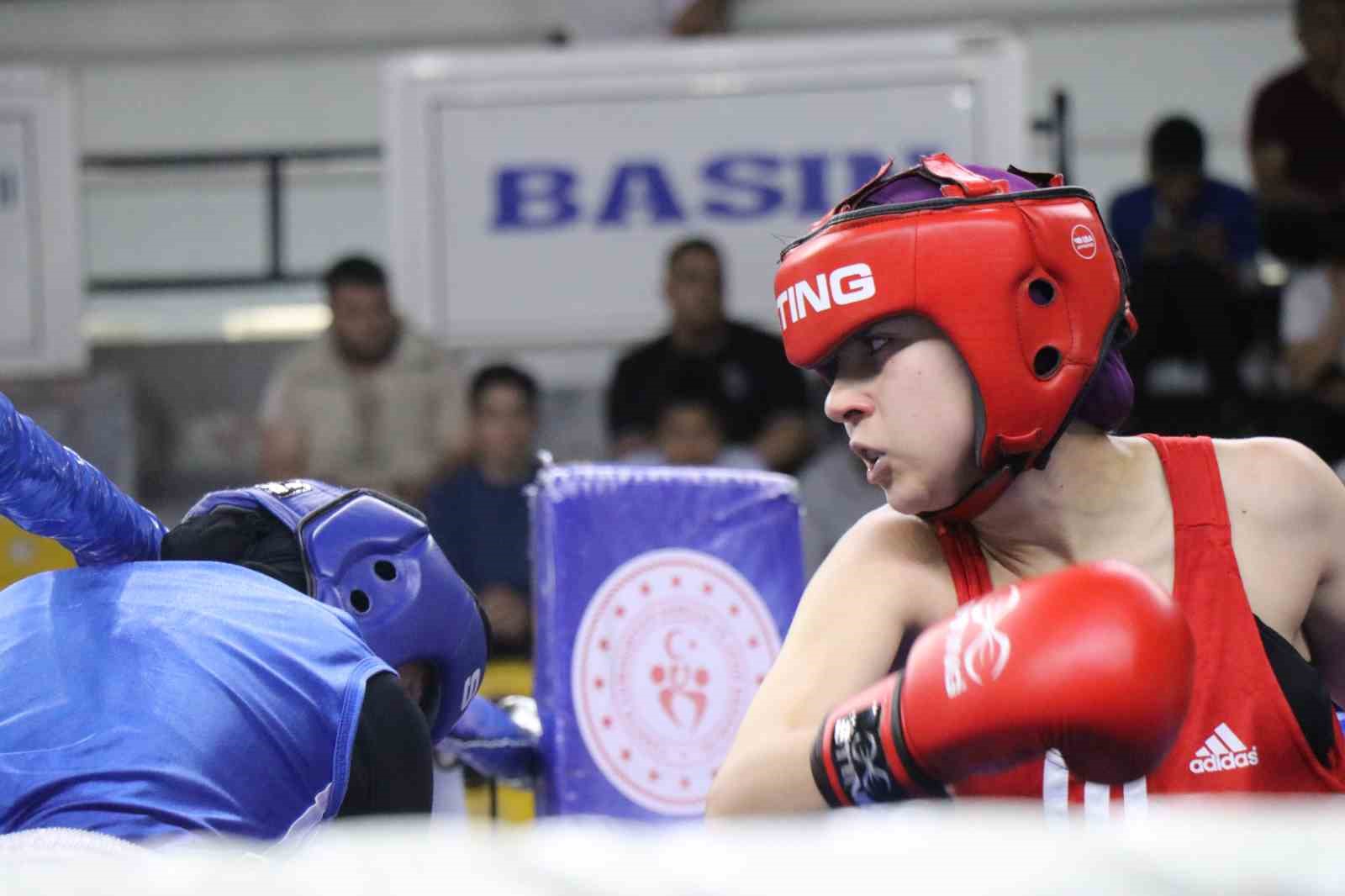 SAKARYA’NIN EV SAHİPLİĞİNDE GERÇEKLEŞTİRİLEN VE 848 SPORCUNUN MÜCADELE ETTİĞİ YILDIZ