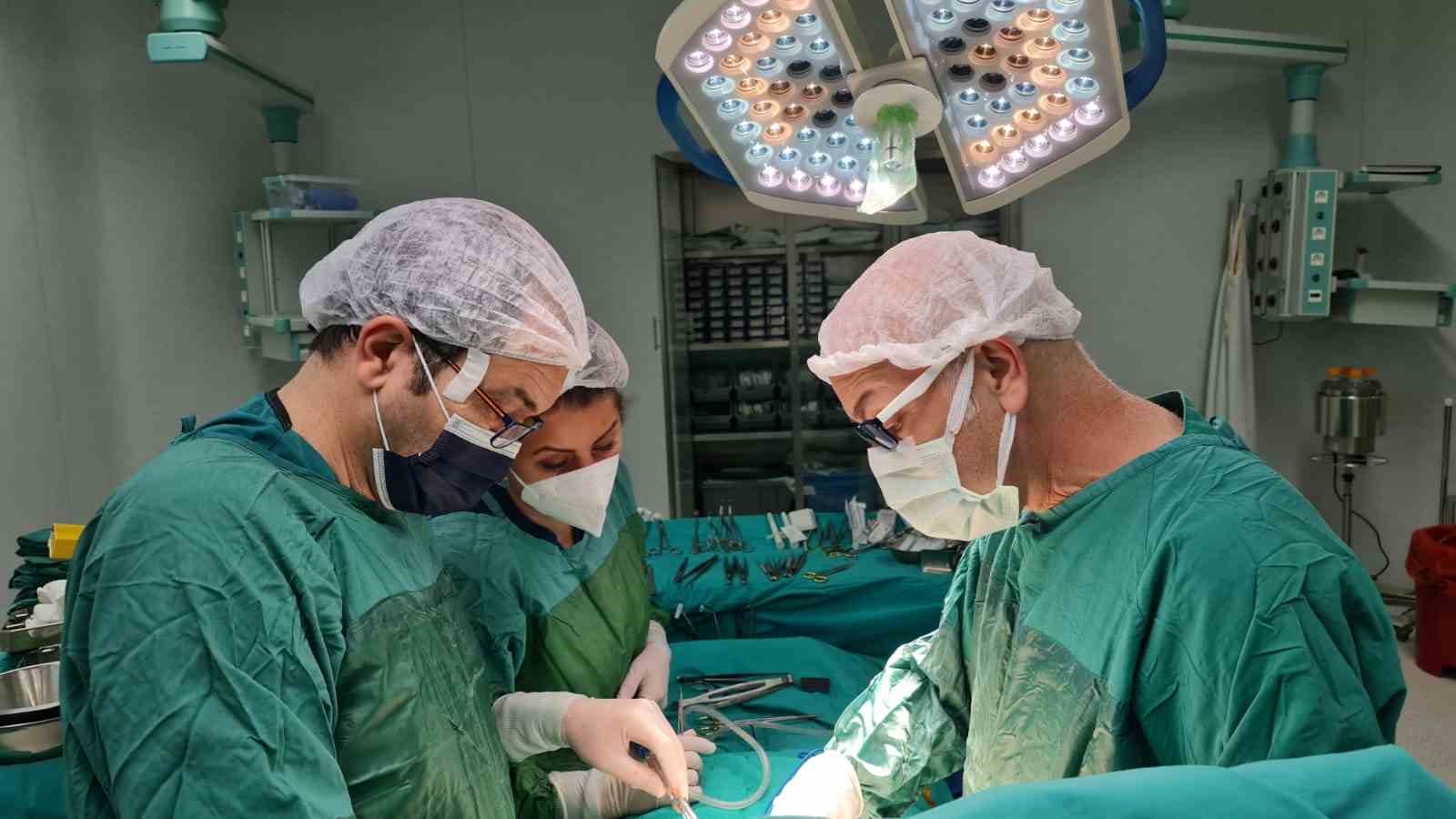 BURSA’DA HAYATINI KAYBEDEN 8 YAŞINDAKİ ÇOCUK ORGANLARI İLE 3 ÇOCUĞUN