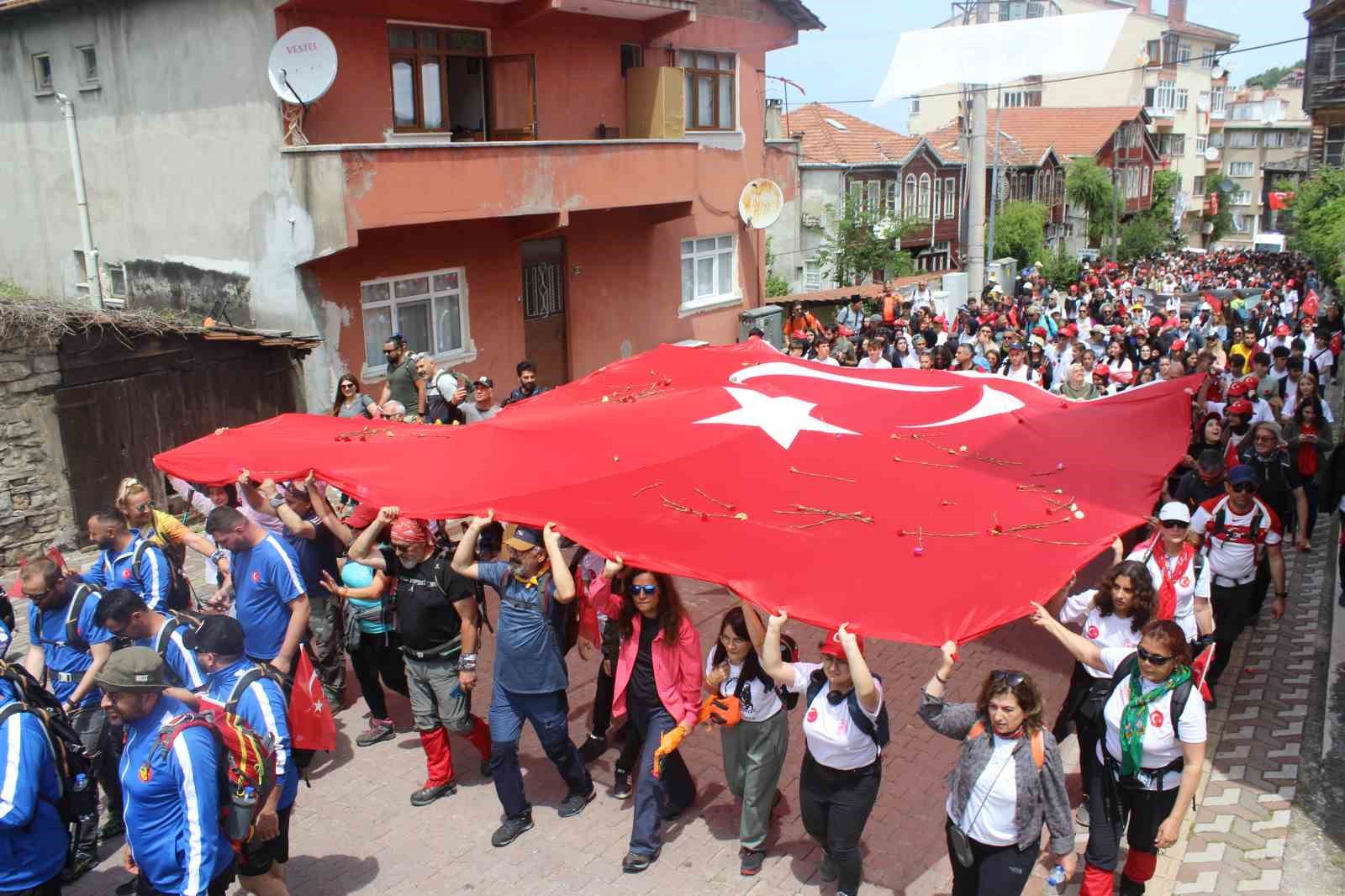 KURTULUŞ SAVAŞI'NDA İNEBOLU LİMANI'NA GELEN SİLAH VE CEPHANENİN ANADOLU'YA SEVK
