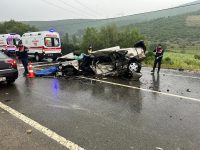 İvrindi’de iki otomobilin çarpışması sonucu meydana gelen kazada 1 kişi