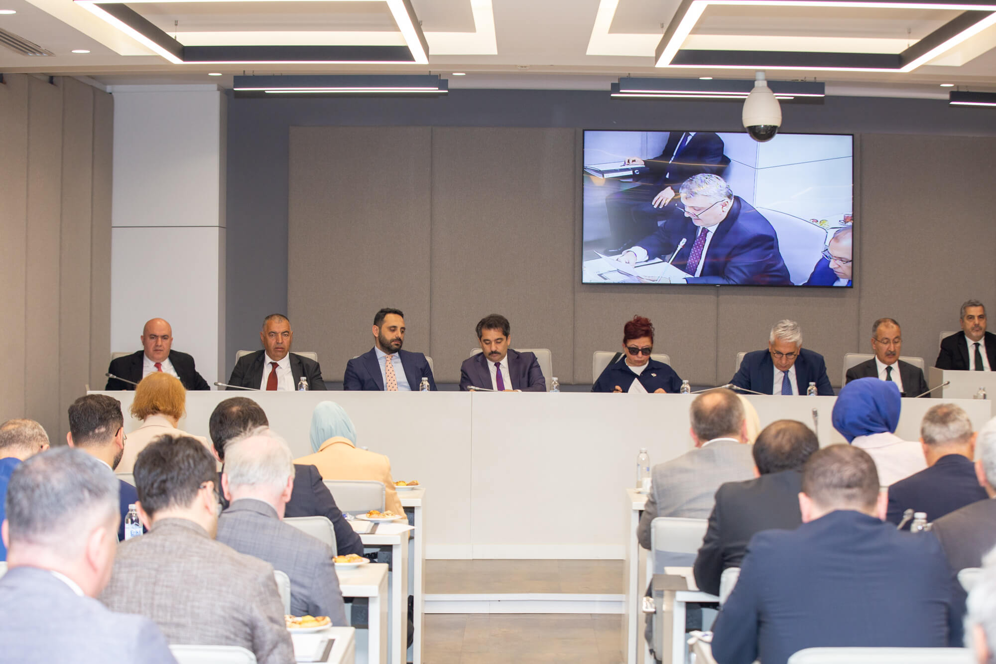 Erkılınç: Resmi ilana bağlı yayıncılık ticari gerçeklerle bağdaşmıyor Basın İlan Kurumu Genel Müdürü Cavit Erkılınç, resmi ilana bağlı