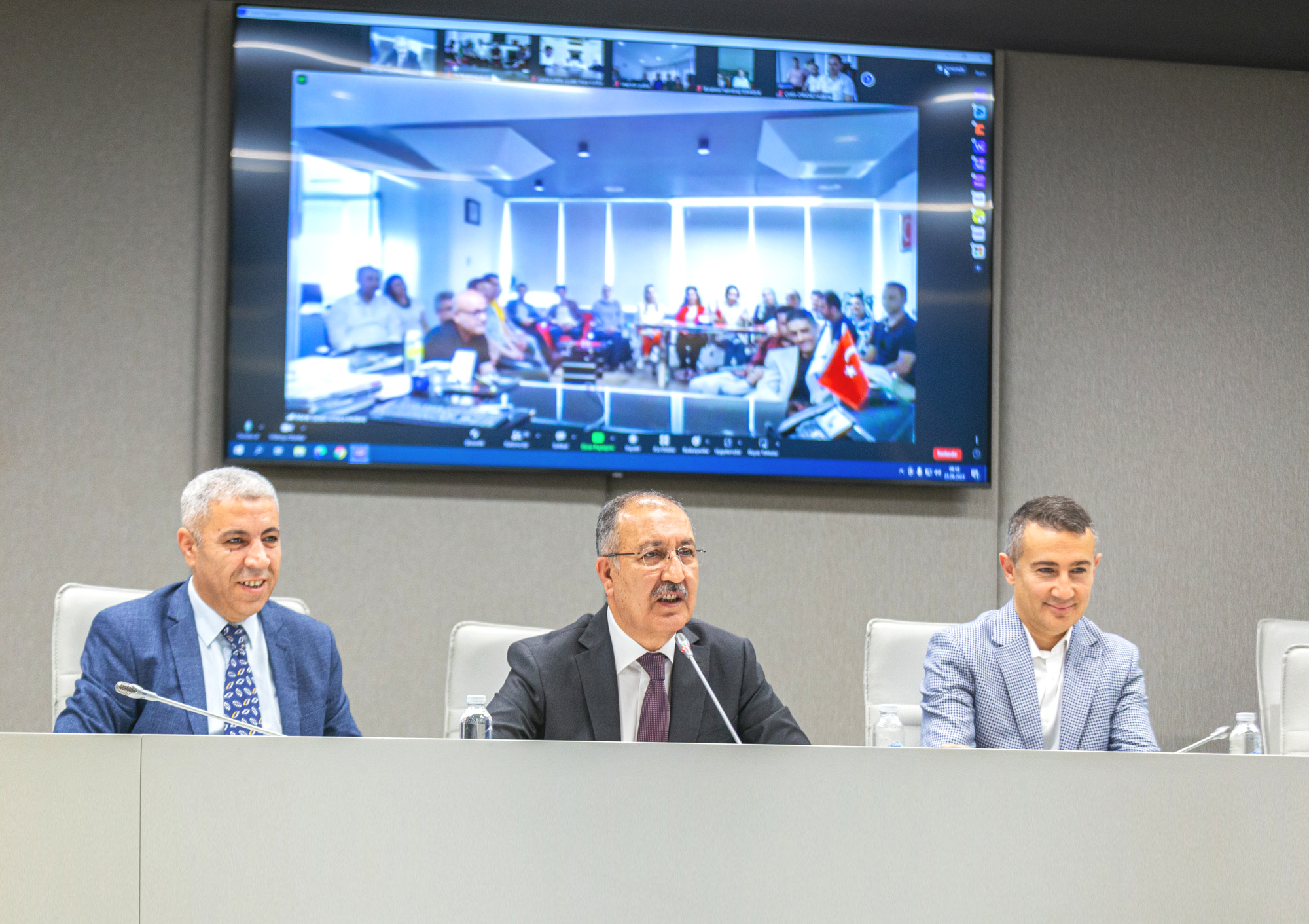 Basın İlan Kurumu Genel Müdürü Cavit Erkılınç, Kurum personeliyle bayramlaşma programında