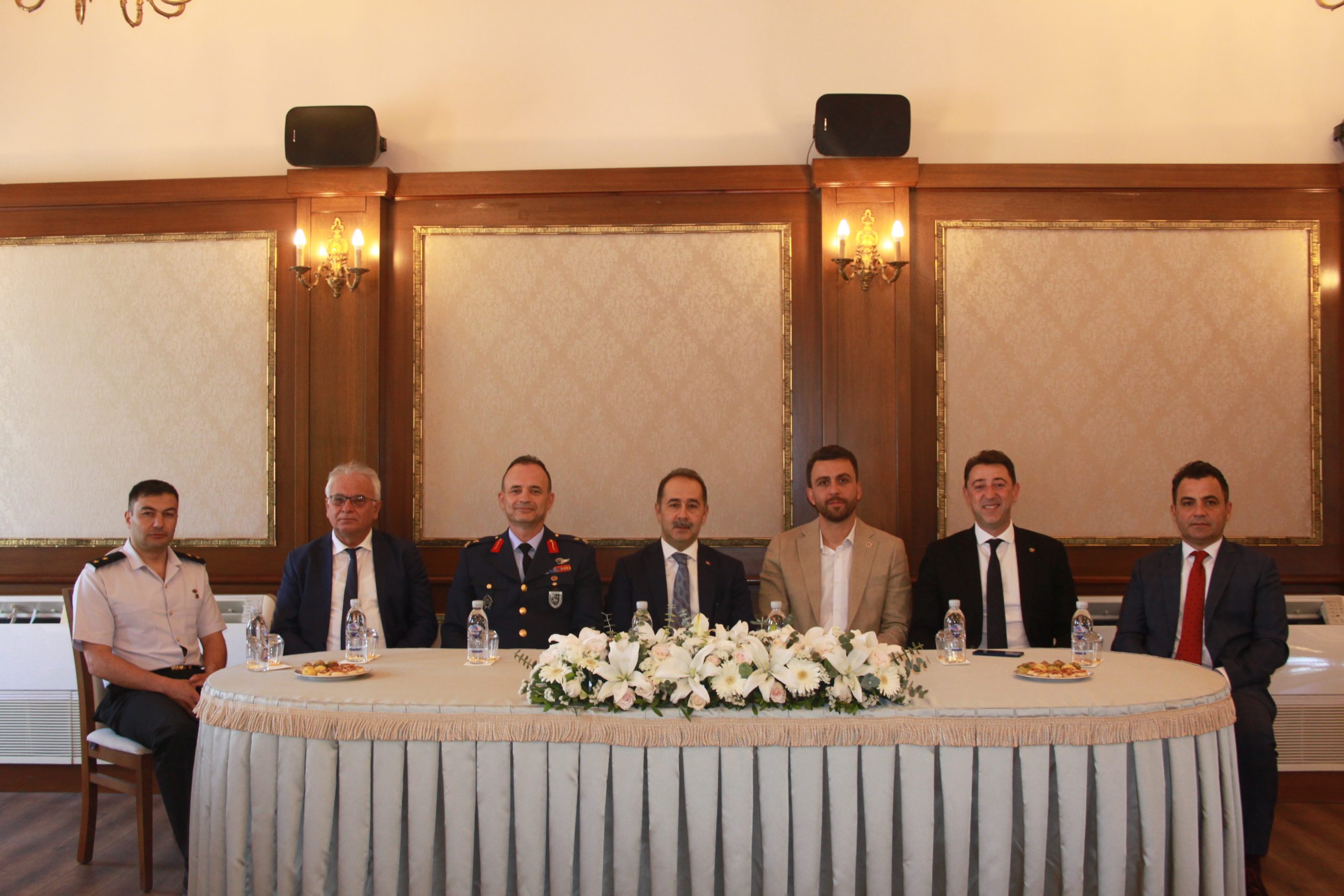 Kurban Bayramı dolayısıyla bayramın 1’inci günü Bandırma Nikah Salonu’nda Bayramlaşma