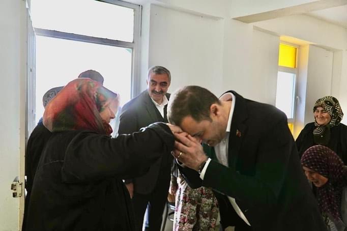 CHP Yerel Yönetimlerden Sorumlu Genel Başkan Yardımcısı Ahmet Akın, Kurban