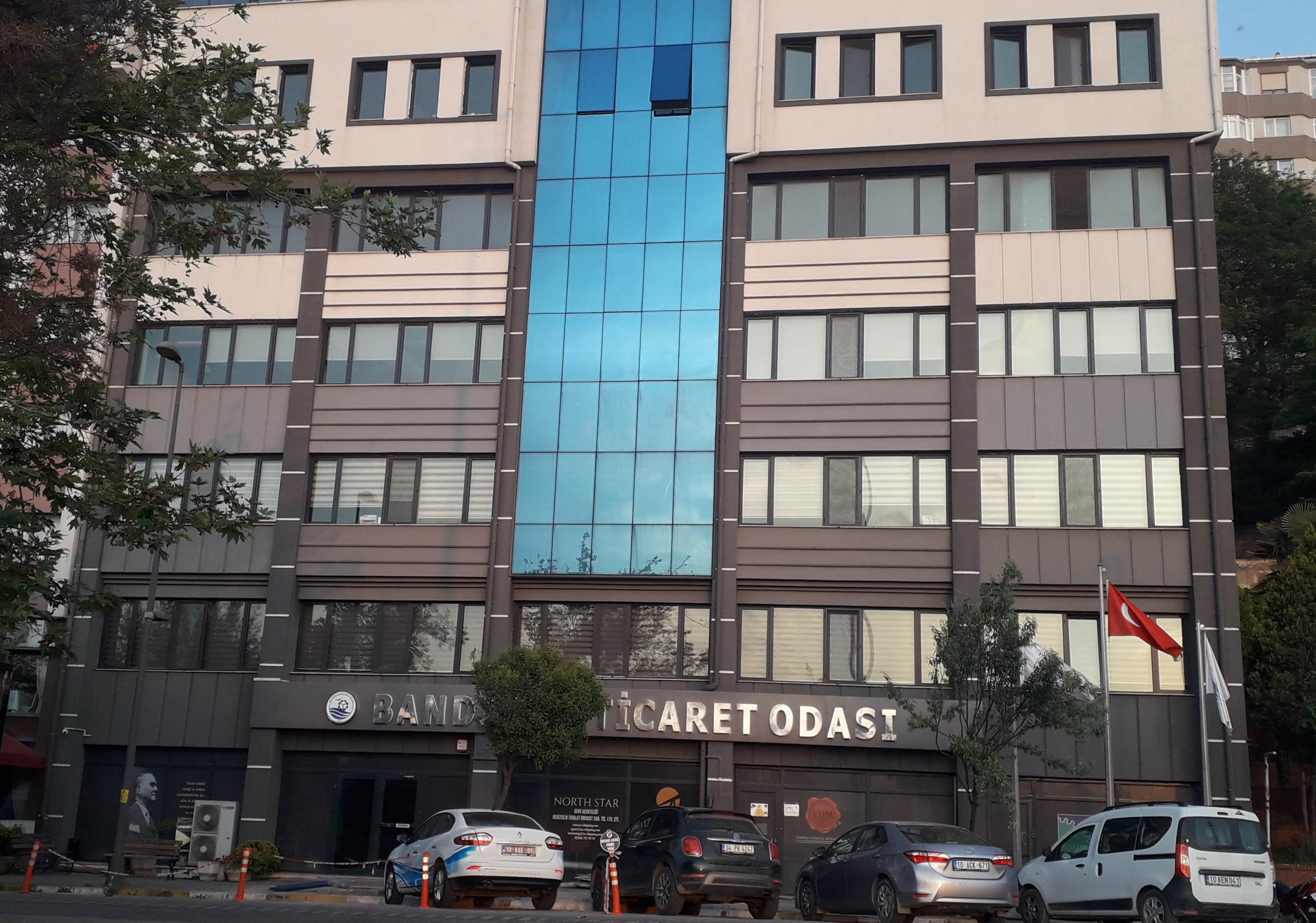 Bandırma Ticaret Odası Yön.Kurulu Başkanı Adem Yılmaz’ın 600 Evler Mahallesi’nde