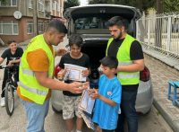 Karnesini getiren, atıştırmalığı götürdü