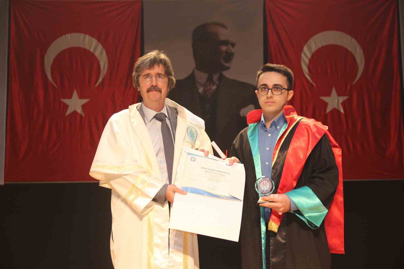 BURSA ULUDAĞ ÜNİVERSİTESİ (BUÜ) HUKUK FAKÜLTESİ, DİPLOMA ALMAYA HAK KAZANAN