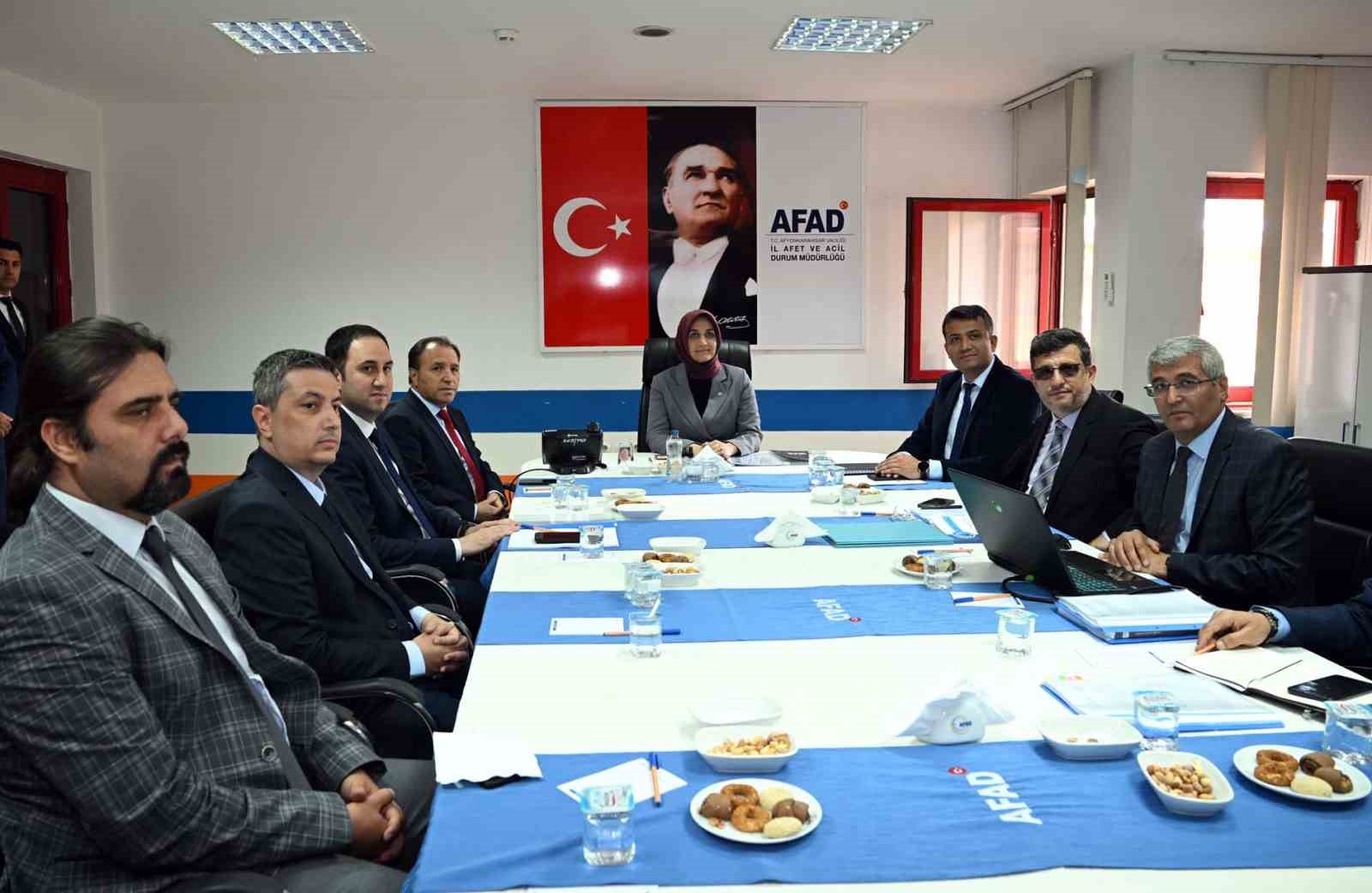 AKÜ DEPREM UYGULAMA VE ARAŞTIRMA MERKEZİ (DUAM) MÜDÜRÜ PROF. DR.