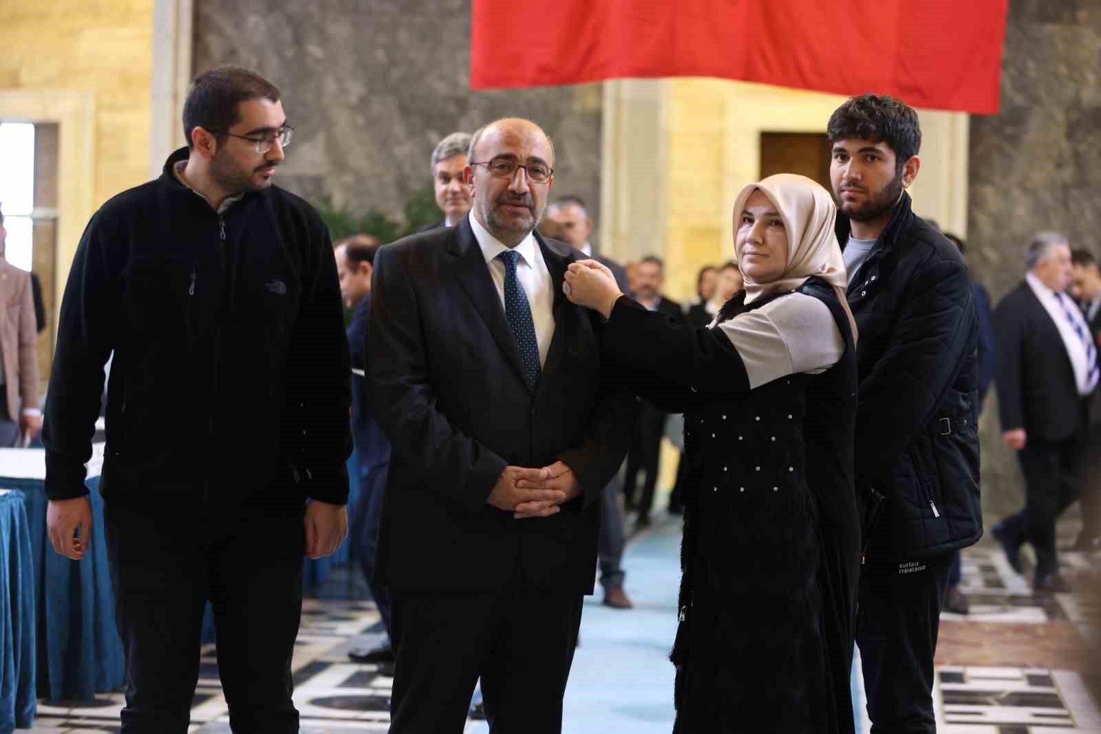 AK PARTİ ELAZIĞ MİLLETVEKİLİ EJDER AÇIKKAPI, MAZBATASINI ALIR ALMAZ İLETİŞİM