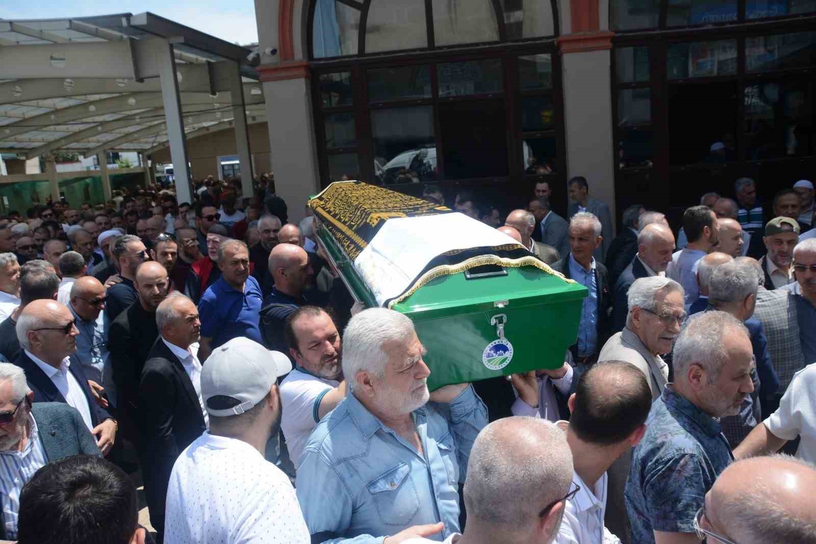 SAKARYA'DA TEDAVİ GÖRDÜĞÜ HASTANEDE YAŞAMINI YİTİREN AK PARTİ İL BAŞKANI