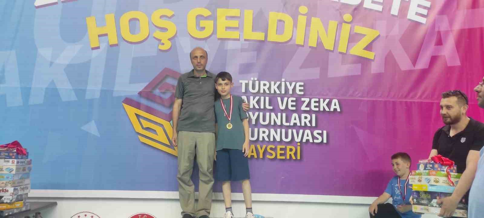 KAYSERİ'DE DÜZENLENEN 5. AKIL VE ZEKA OYUNLARI TÜRKİYE ŞAMPİYONASI'NDA, BURSA
