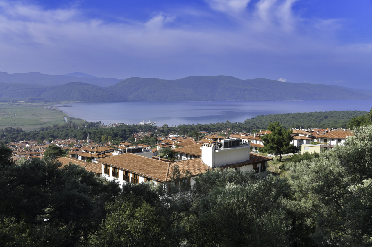 MUĞLA SITKI KOÇMAN ÜNİVERSİTESİ (MSKÜ) YÖNETİMİ AKYAKA UYGULAMA OTELİ’NDE AÇILIŞ