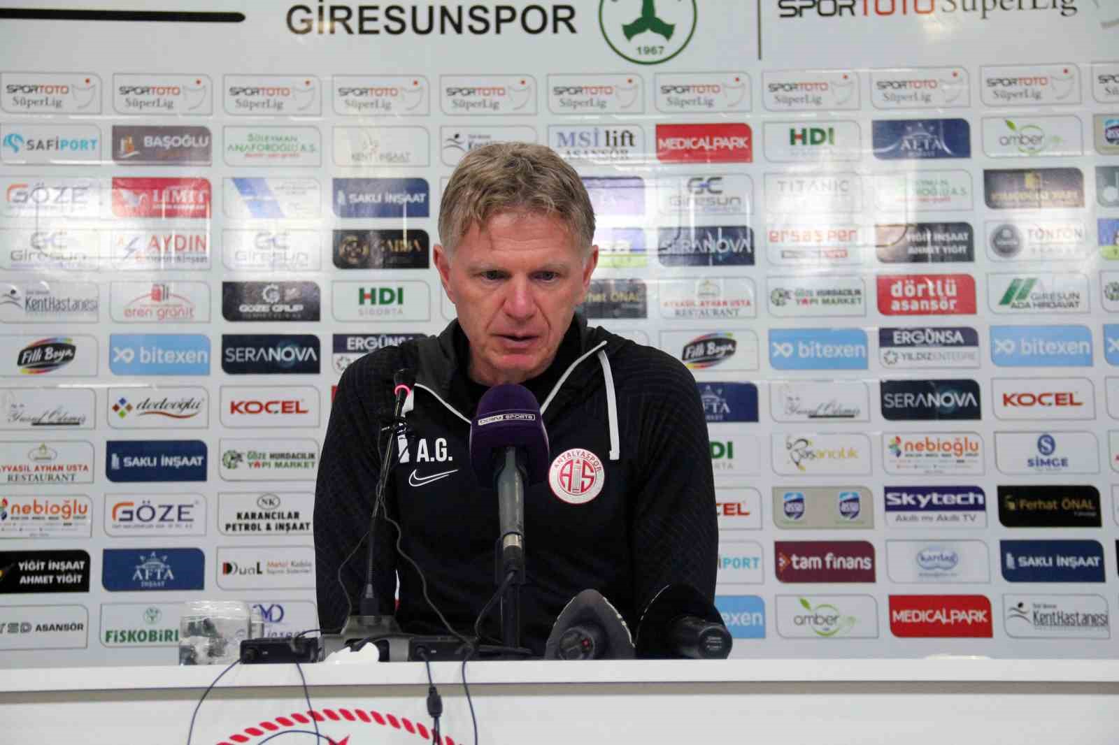 ANTALYASPOR TEKNİK SORUMLUSU ALFONS GROENENDİJK HAYAL KIRIKLIĞI İLE SONUÇLANAN BİR