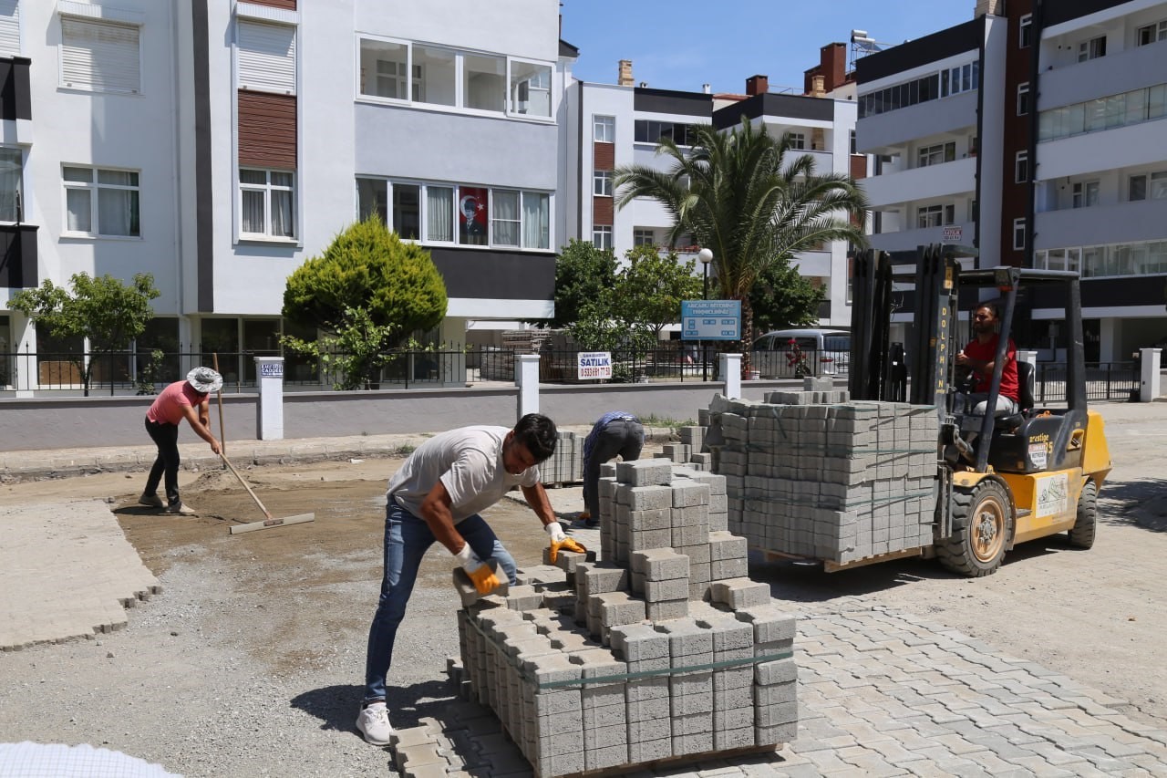 BALIKESİR'İN EDREMİT BELEDİYESİ TARAFINDAN YAZ SEZONU ÖNCESİ ALTINKUM VE İKİZÇAY