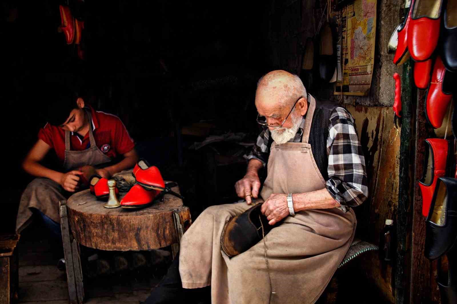 KÜLTÜR VE TURİZM BAKANLIĞI BÜNYESİNDEKİ SOMUT OLMAYAN KÜLTÜREL MİRAS TAŞIYICILARINI