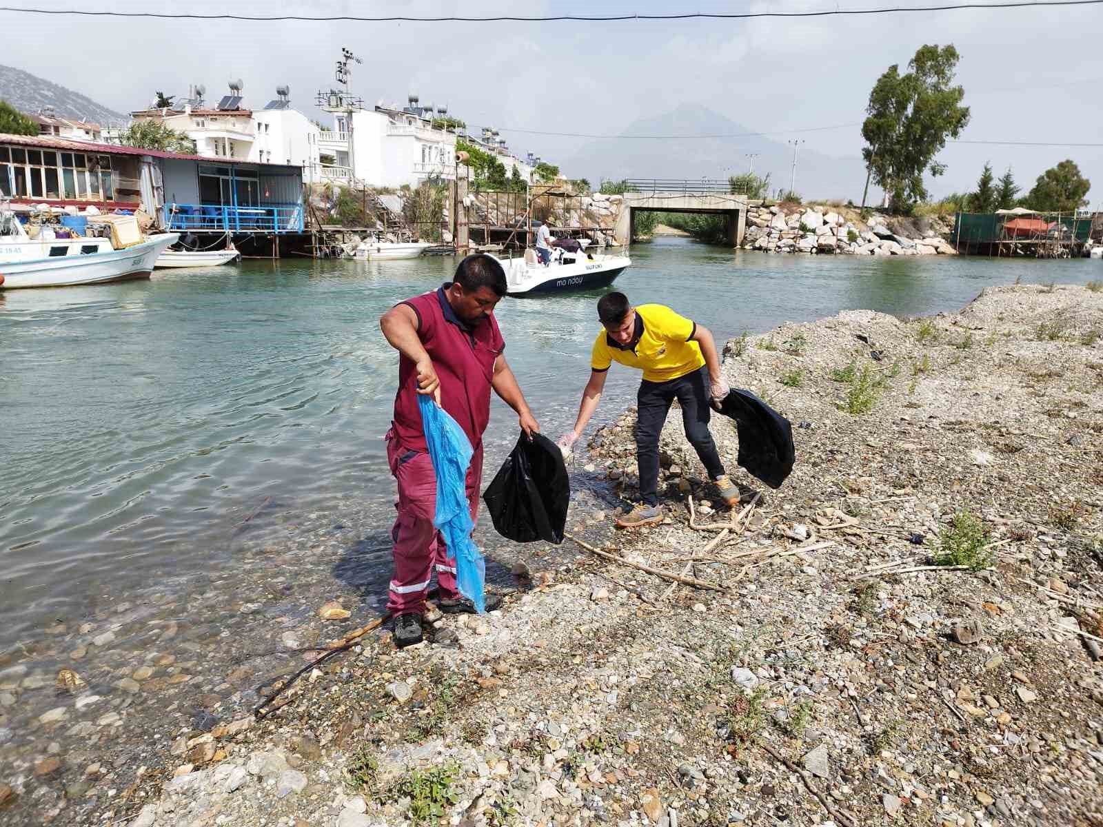 MERSİN'İN ANAMUR İLÇESİNDE FARKINDALIK OLUŞTURMAK AMACIYLA "TEMİZ DENİZ, TEMİZ DÜNYA"