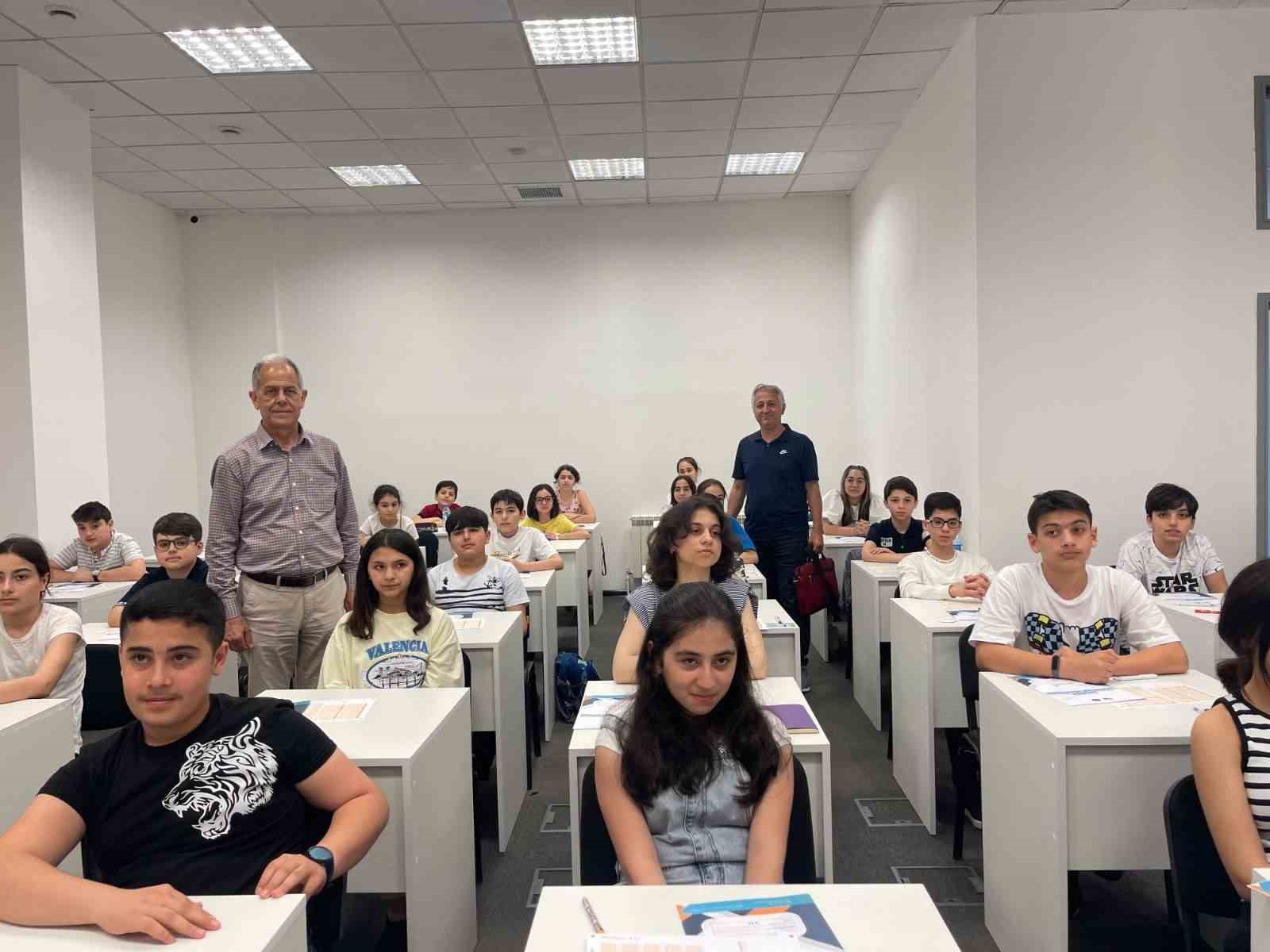 AKDENİZ ÜNİVERSİTESİ TARAFINDAN 27 YILDIR DÜZENLENEN ANTALYA MATEMATİK OLİMPİYATI BU
