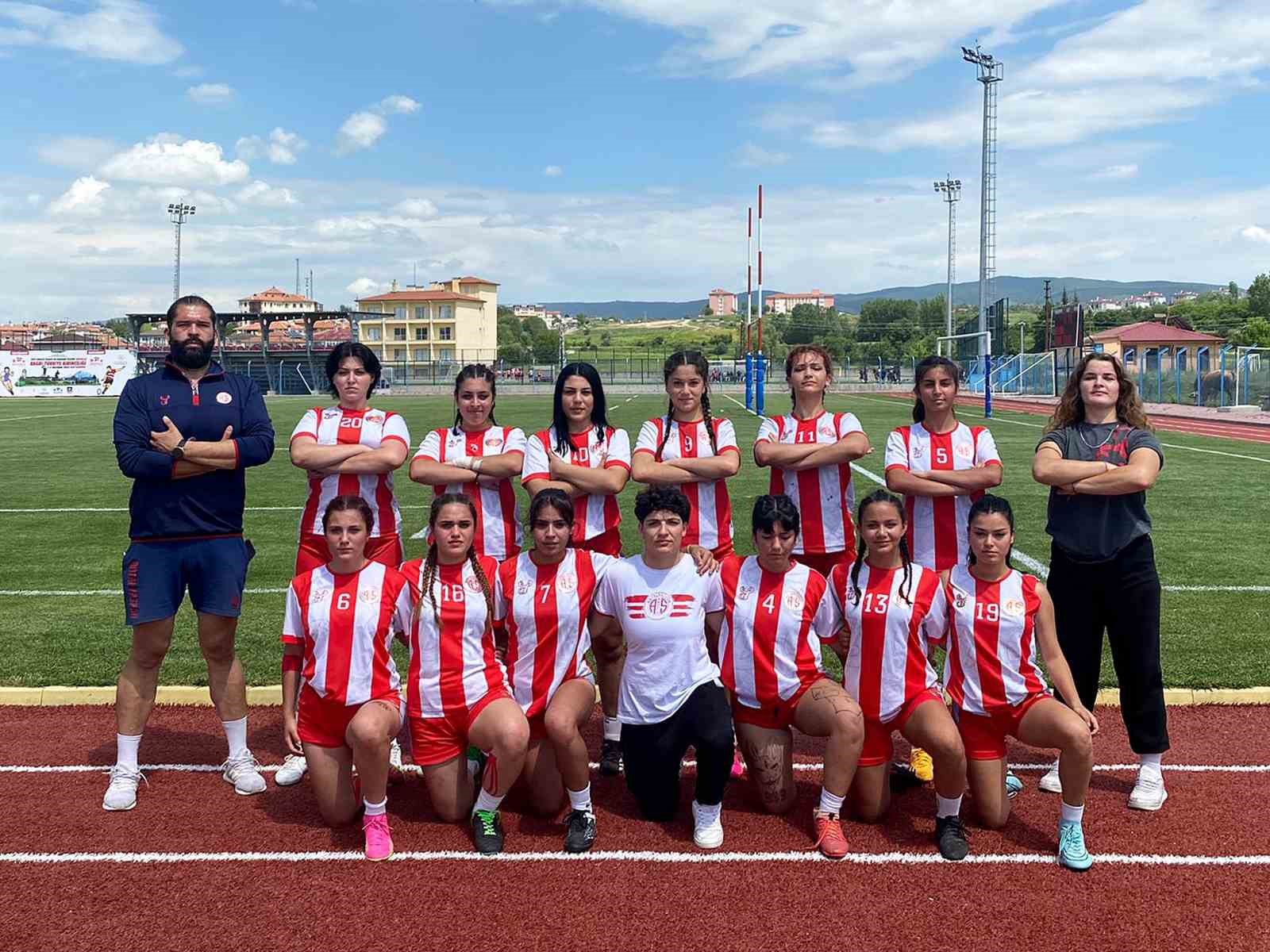 KASTAMONU GENÇLİK VE SPOR KULÜBÜ TAKIMI İLE ÇEYREK FİNAL AŞAMASINDA