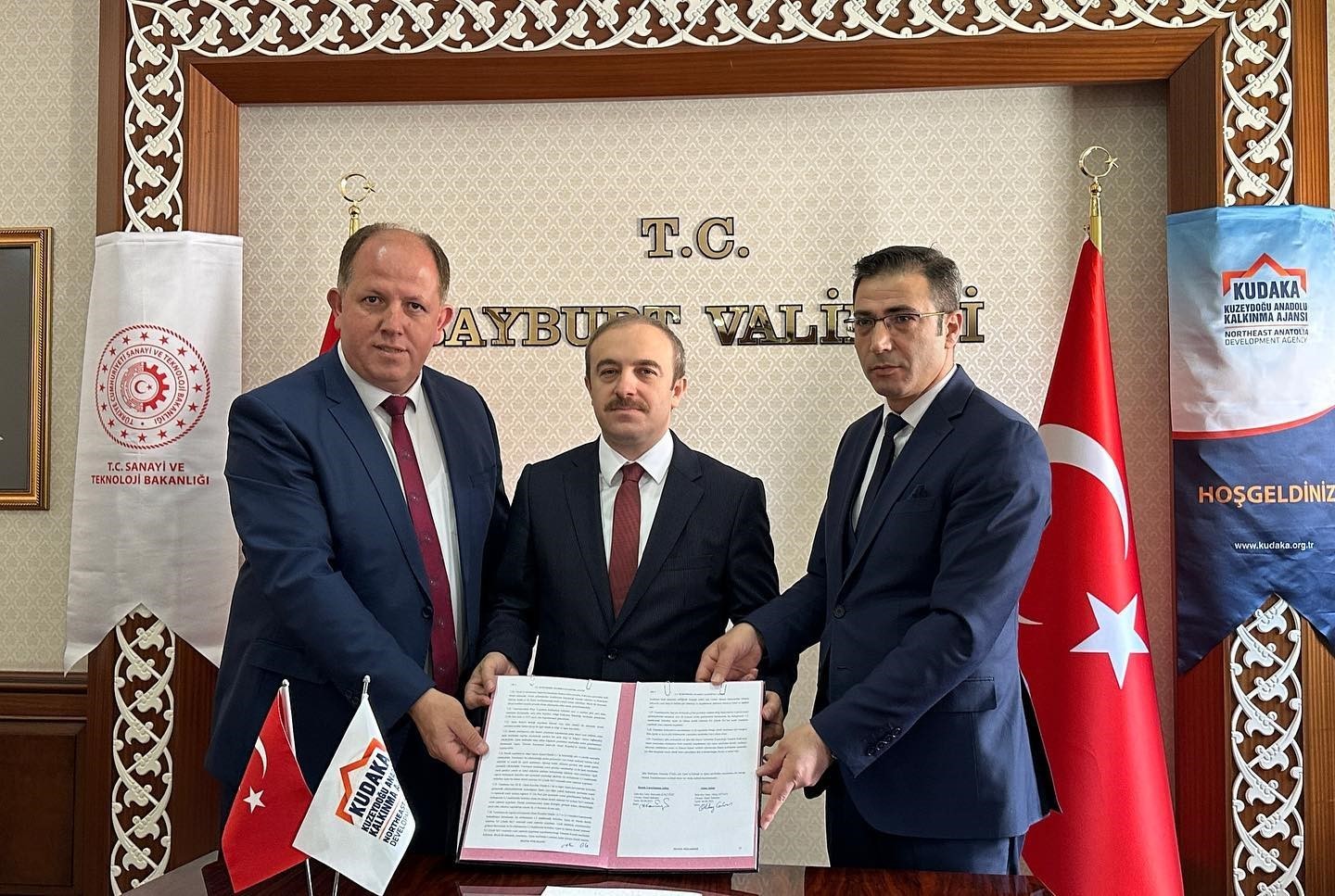 BAYBURT'TA YÖRESEL ÜRÜNLERİN TANITIMI VE İSTİHDAM FIRSATLARI SAĞLAYAN "ARASTA BAYBURT"