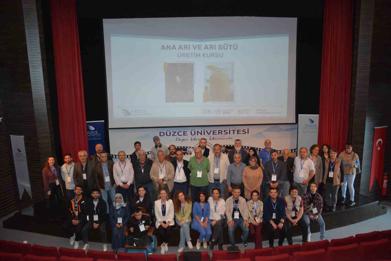 DÜZCE ÜNİVERSİTESİ ARICILIK ARAŞTIRMA GELİŞTİRME VE UYGULAMA MERKEZİ’NİN (DAGEM) DÜZENLEDİĞİ,